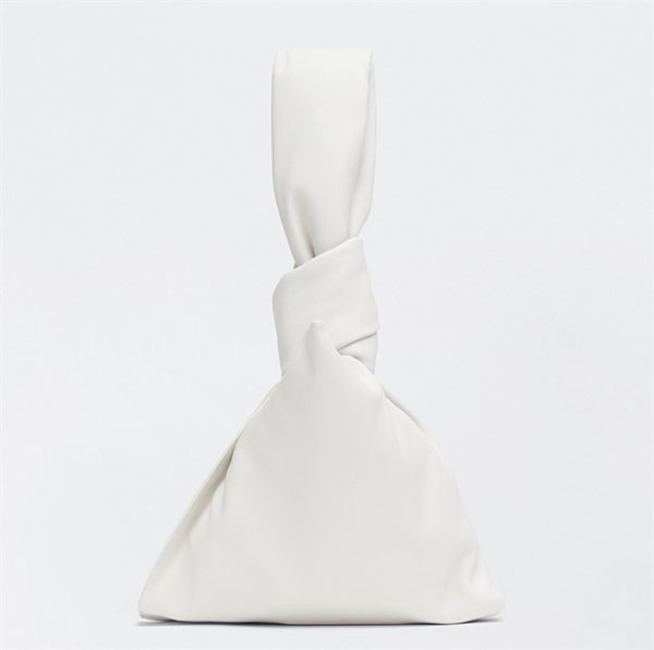 ボッテガヴェネタ ミニ ザツイスト クラッチバッグ コピー 652001VCPP08425